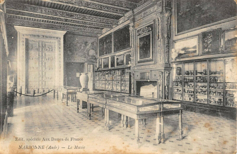 Carte postale ancienne Narbonne Le Musee à Narbonne
