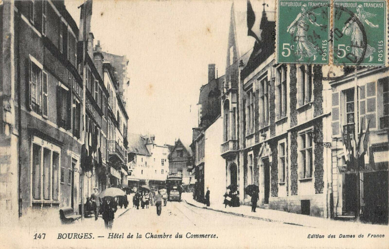Carte postale ancienne Bourges Hotel De La Chambre De Commece à Bourges