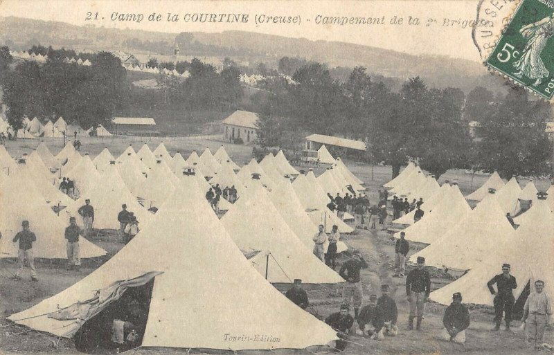 Carte postale ancienne Camp De La Courtine Campement De La 2e Brigade à La Courtine