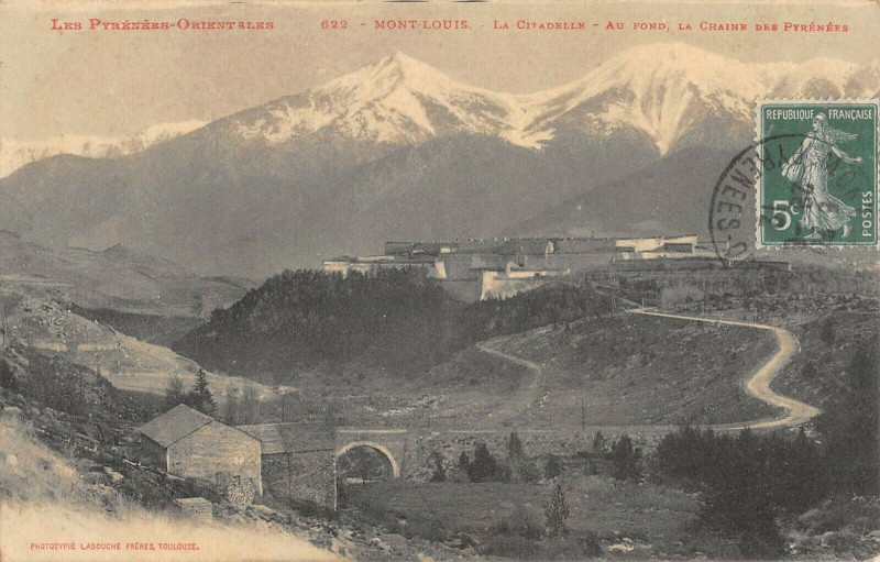 Carte postale ancienne Mont Louis La Citadelle à Mont-Louis
