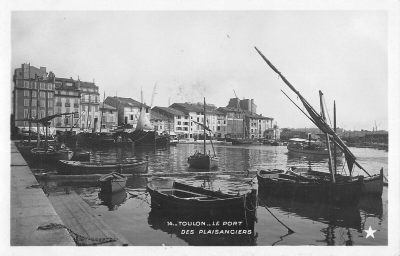 Carte postale ancienne Toulon Le Port Des Plaisanciers à Toulon