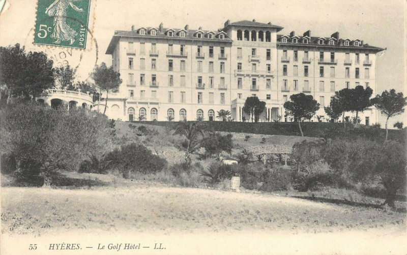 Carte postale ancienne Hyeres Le Golf Hotel à Hyères