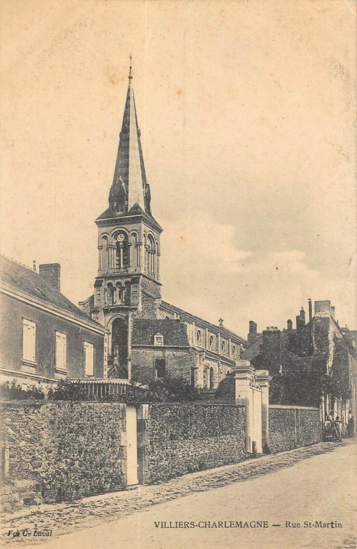Carte postale ancienne Villiers Charlemagne Rue Saint Martin à Villiers-Charlemagne