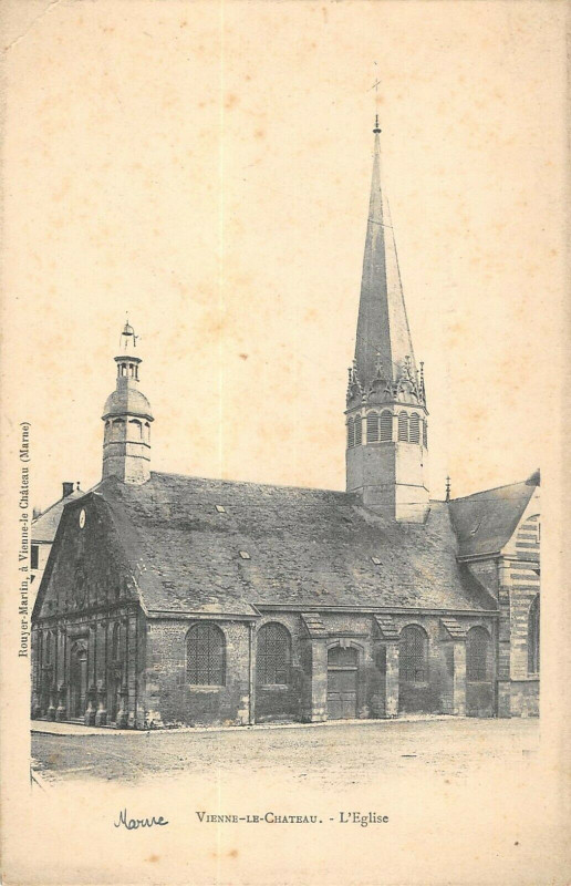 Carte postale ancienne Vienne Le Chateau L'Eglise