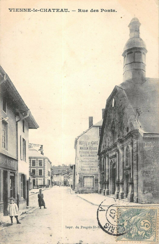 Carte postale ancienne Vienne Le Chateau Rue Des Ponts