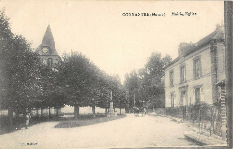 Carte postale ancienne Connatre Mairie Eglise