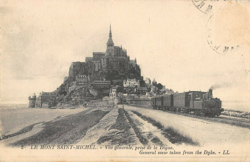Carte postale ancienne Le Mont-Saint-Michel - Vue générale prise de la Digue au Mont-Saint-Michel