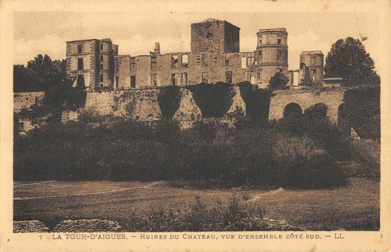 Carte postale ancienne La Tour D'Aigues Ruins Du Chateau Cote Sud à La Tour-d'Aigues