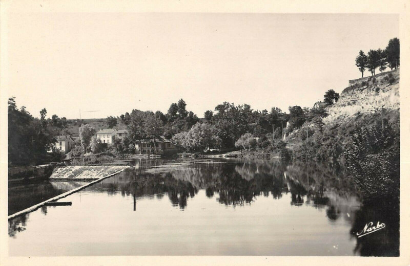Carte postale ancienne Lavaur La Plage Et Bords De L'Agout à Lavaur