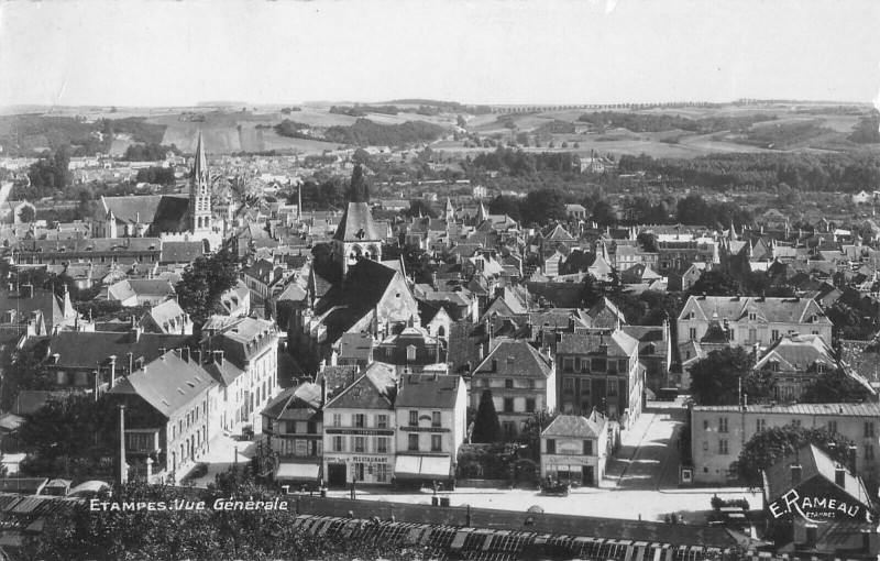 Carte postale ancienne Etampes Vue Generale à Étampes
