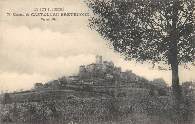 Carte postale ancienne Le Chateau De Castelnau Bretenoux Vu Au Midi à Bretenoux