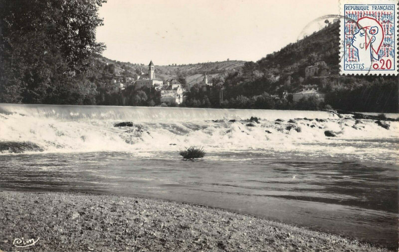 Carte postale ancienne Albas Vue Prise De La Plage à Albas