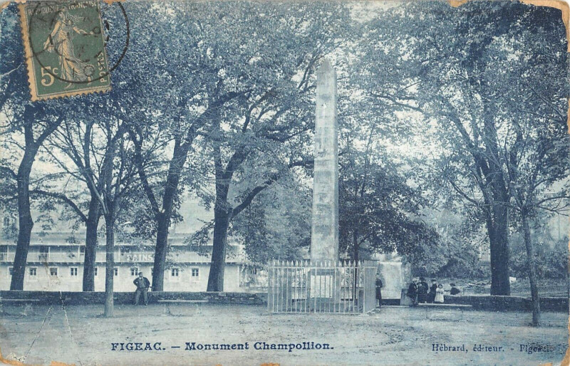 Carte postale ancienne Figeac Monument Campollion à Figeac