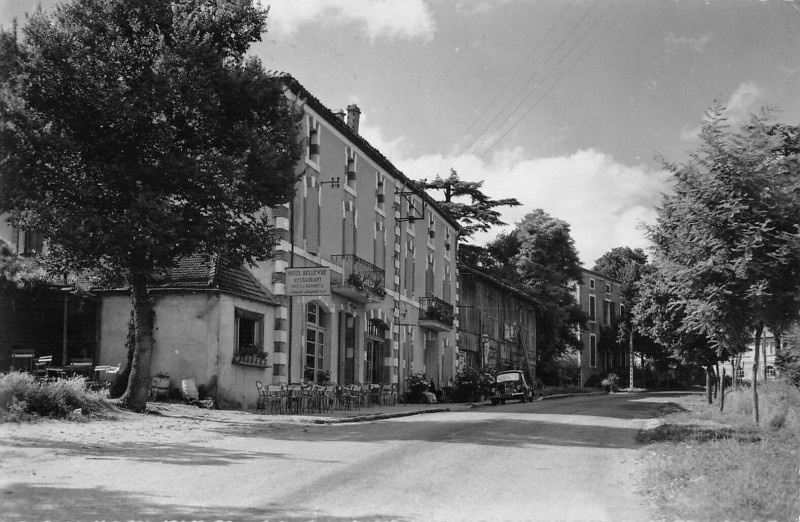 Carte postale ancienne Castelnau De Gratecambe Hotel Bellevue