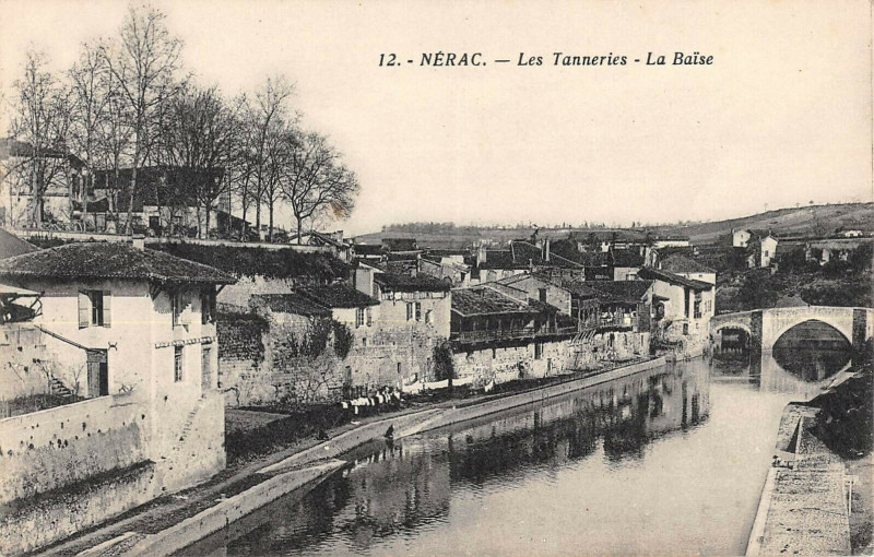 Carte postale ancienne Nerac Les Tanneries La Baise à Nérac