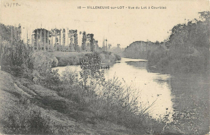 Carte postale ancienne Villeneuve Sur Lot Vue Du Lot A Courbiac à Courbiac