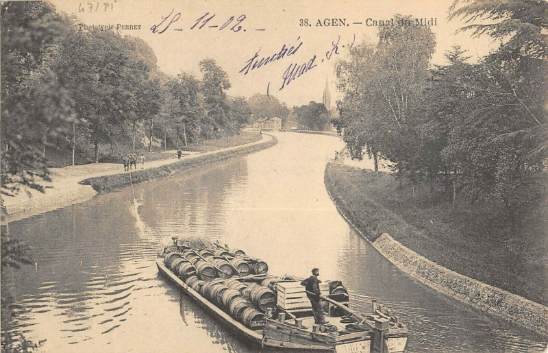 Carte postale ancienne Agen Canal Du Midi à Agen