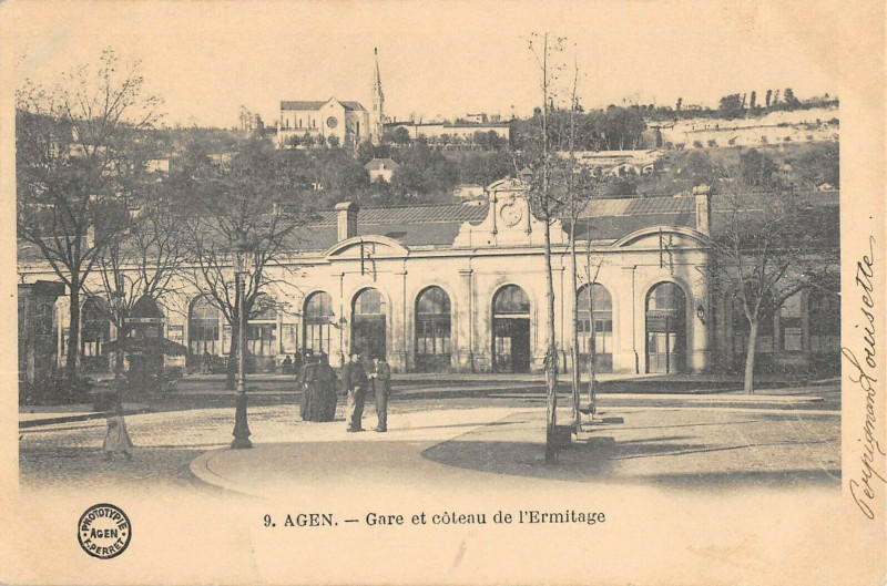 Carte postale ancienne Agen Gare Et Coteau De L'Ermitage à Agen