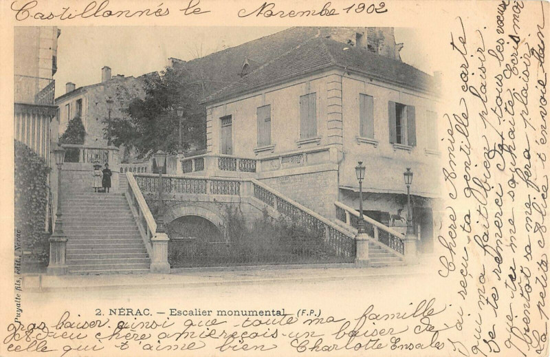 Carte postale ancienne Nerac Escalier Monumental à Nérac
