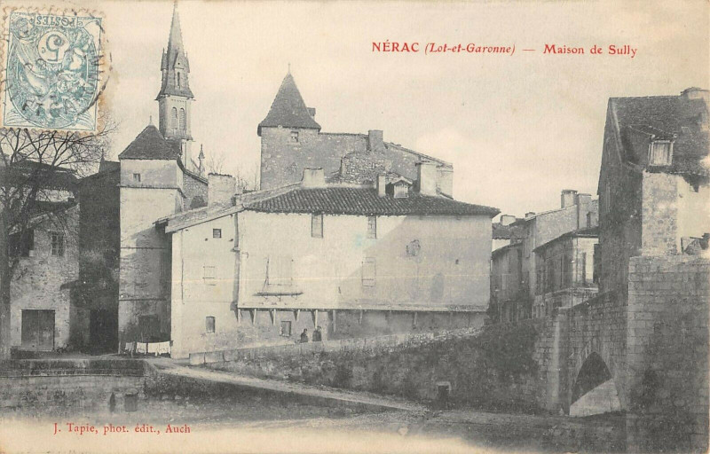 Carte postale ancienne Nerac Maison De Sully à Nérac