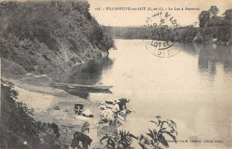 Carte postale ancienne Villeneuve Sur Lot Le Lot A Basterou Lavandieres à Villeneuve-sur-Lot