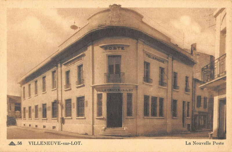 Carte postale ancienne Villeneuve Sur Lot Nouvelle Poste à Villeneuve-sur-Lot