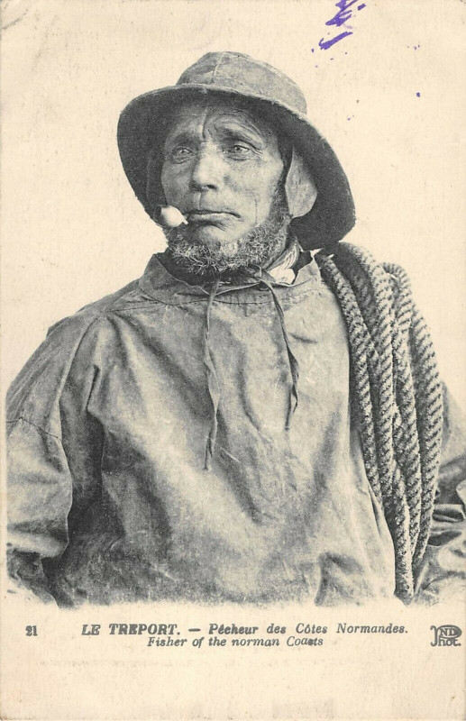 Carte postale ancienne Le Treport Pecheur Des Cotes Normandes à Eu