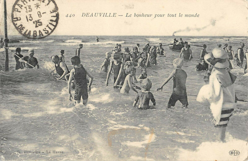 Carte postale ancienne Deauville Le Bonheur Pour Tout Le Monde à Deauville