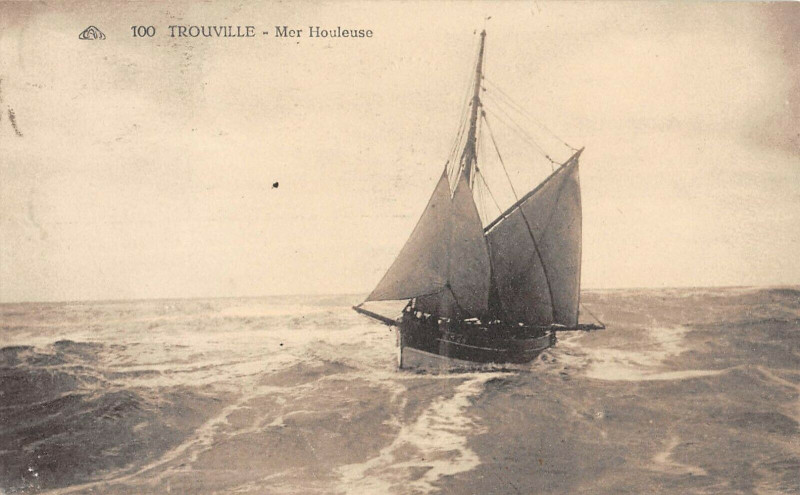 Carte postale ancienne Trouville Mer Houleuse