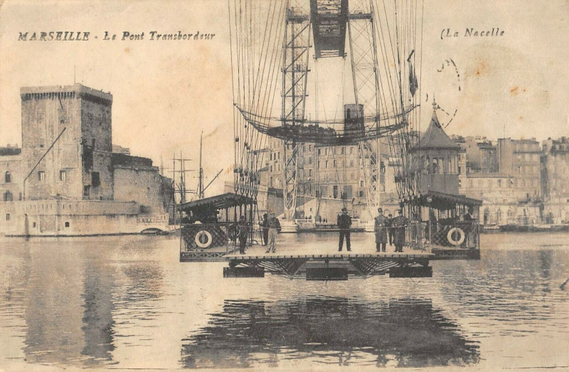 Carte postale ancienne Marseille Le Pont Transbordeur La Nacelle à Marseille