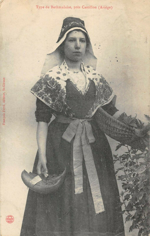 Carte postale ancienne Type De Bethmalaise Pres Castillon
