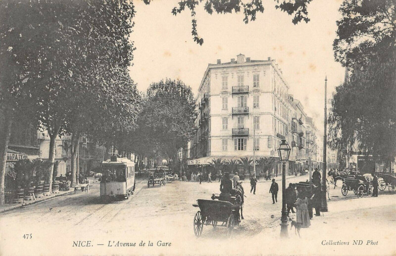 Carte postale ancienne Nice Avenue De La Gare à Nice