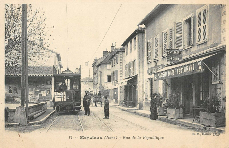 Carte postale ancienne Meyzieu Rue De La Republique à Meyzieu