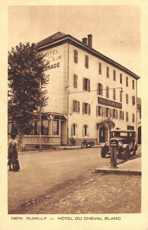 Carte postale ancienne Rumilly Hotel Du Cheval Blanc à Rumilly