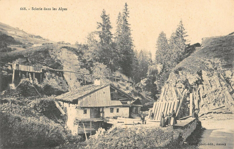Carte postale ancienne Scierie Dans Les Alpes