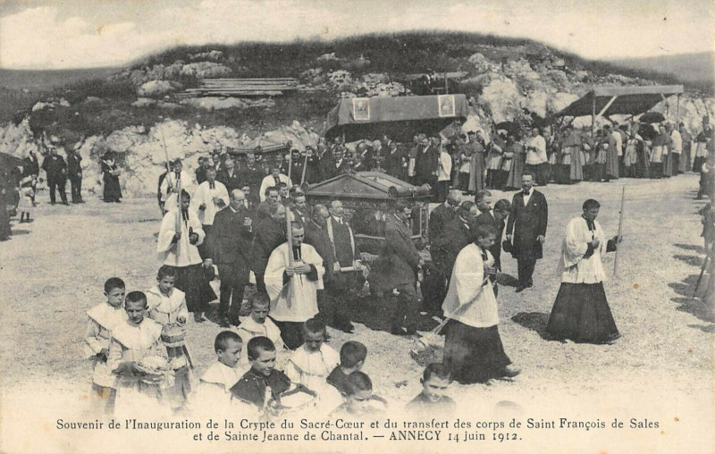 Carte postale ancienne Annecy Souvenir De L'Inauguration De La Crypte à Annecy