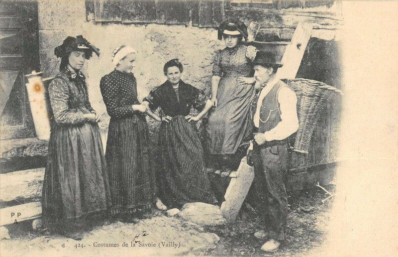 Carte postale ancienne Costumes De La Savoie Vailly à Vailly