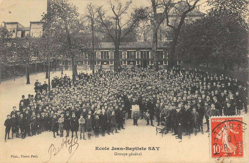Carte postale ancienne Ecole Jean-Baptiste Say - Groupe général à Paris 16e