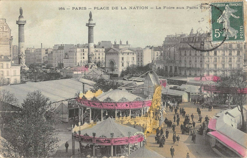 Carte postale ancienne Paris XIe Place De La Nation La Foire Aux Pains D'Epice ( Manege D'Enfant à Paris 11e