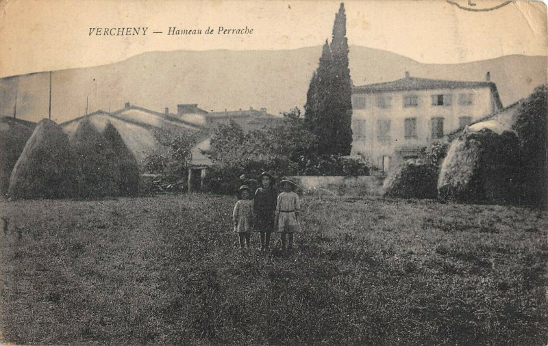 Carte postale ancienne Vercheny Hameau De Perrache à Vercheny