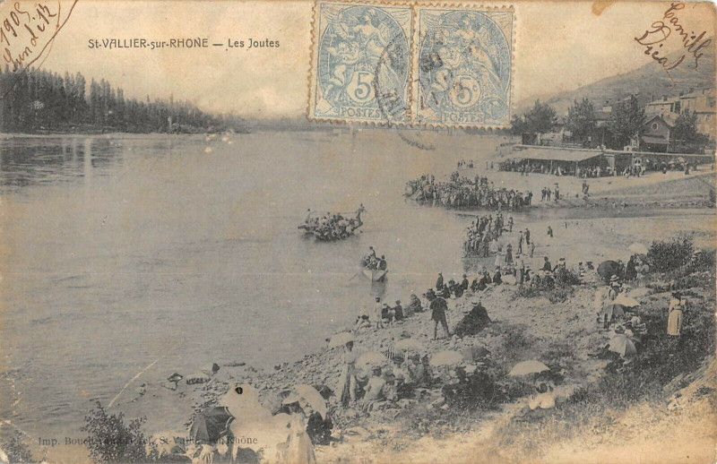 Carte postale ancienne Saint Vallier Sur Rhone Les Joutes à Saint-Vallier
