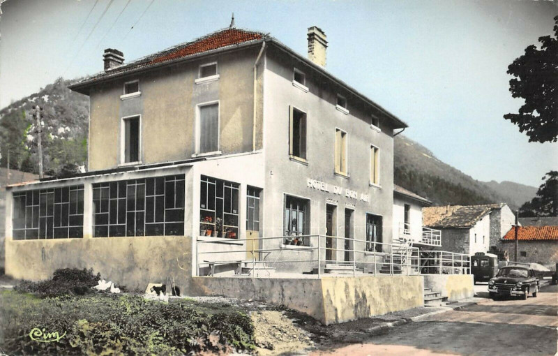 Carte postale ancienne Leoncel L'Hotel Du Bon Air à Léoncel