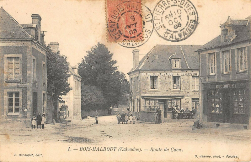Carte postale ancienne Bois Halbout Route De Caen à Caen