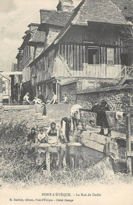 Carte postale ancienne Pont L'Eveque La Rue De Geole