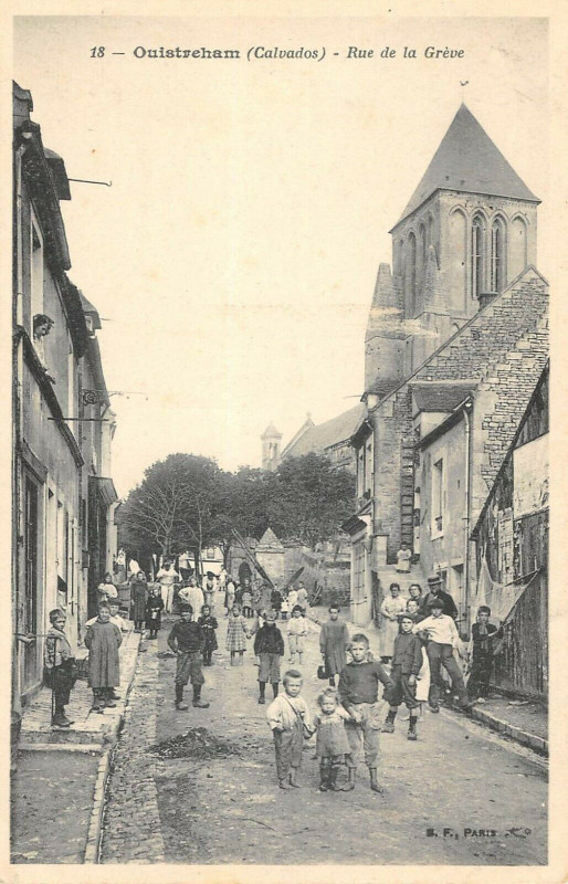 Carte postale ancienne Ouistreham Rue De La Greve à Ouistreham