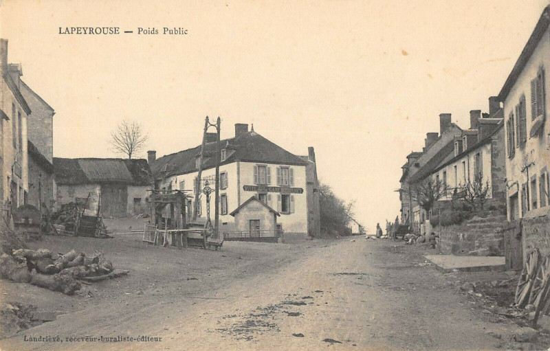 Carte postale ancienne La Peyrouse Poids Public