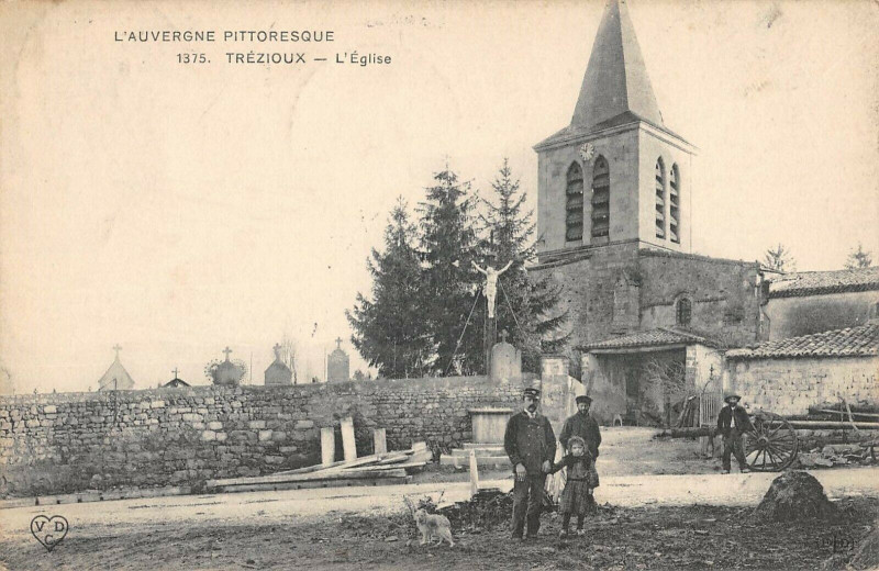 Carte postale ancienne Trezioux Eglise à Trézioux