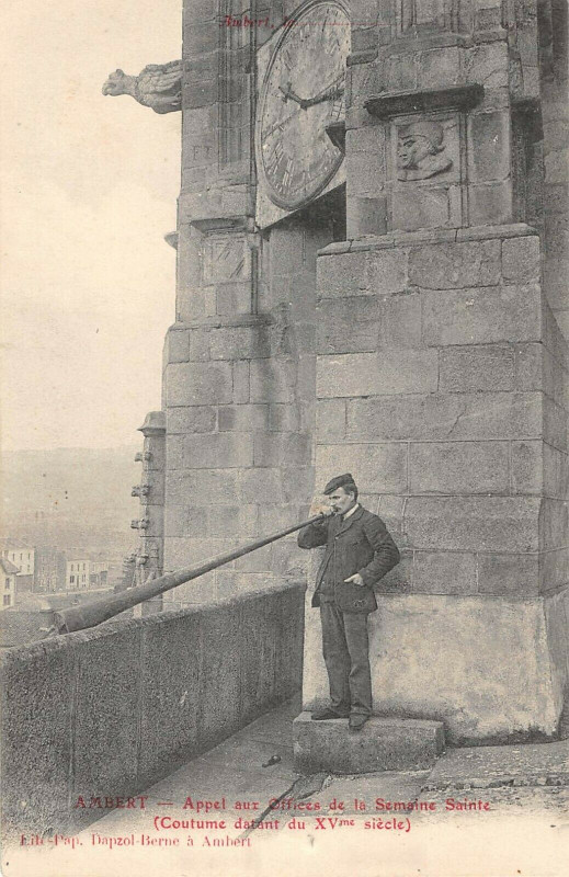 Carte postale ancienne Ambert Appel Aux Offices De La Semaine Sainte à Ambert