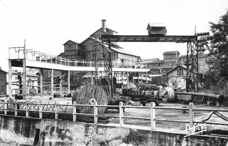 Carte postale ancienne La Combelle L'Installation