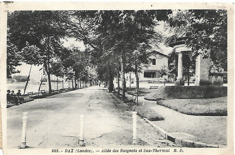 Carte postale ancienne Dax (Landes) - Promennade des Baignots 14